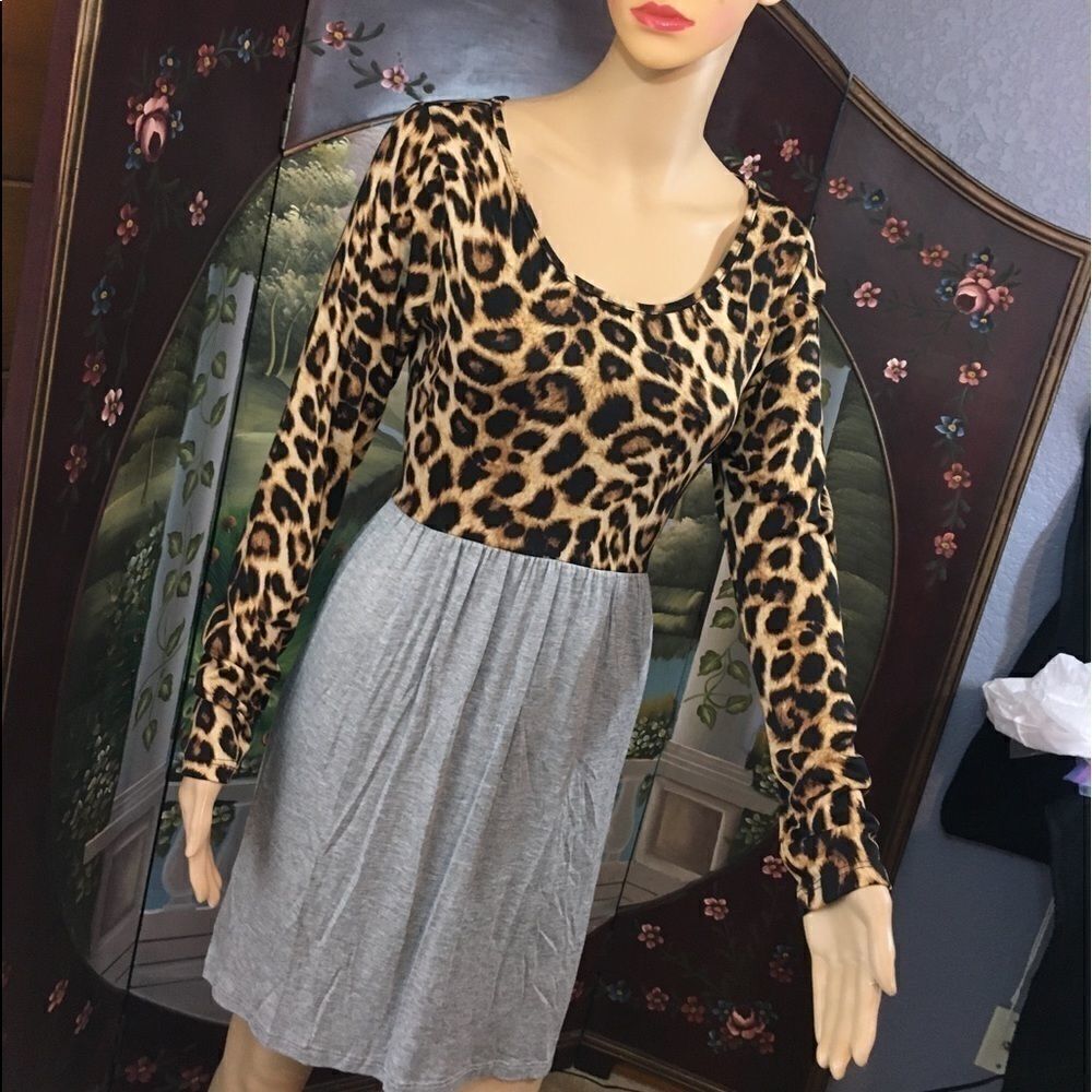 C Cheetah & Gray Tunic NWT - Picture 4 of 4